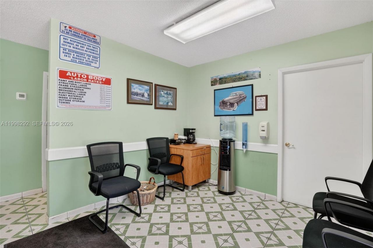 6701 SW 8th St , Miami, FL 33144 Photo