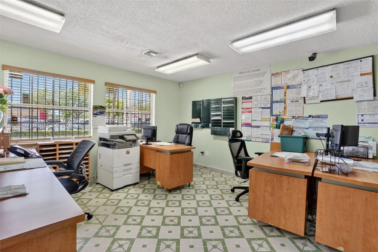 6701 SW 8th St , Miami, FL 33144 Photo