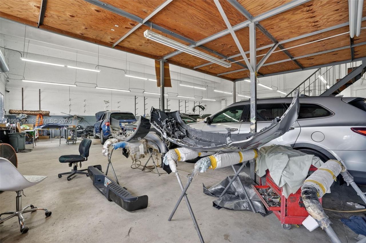 6701 SW 8th St , Miami, FL 33144 Photo