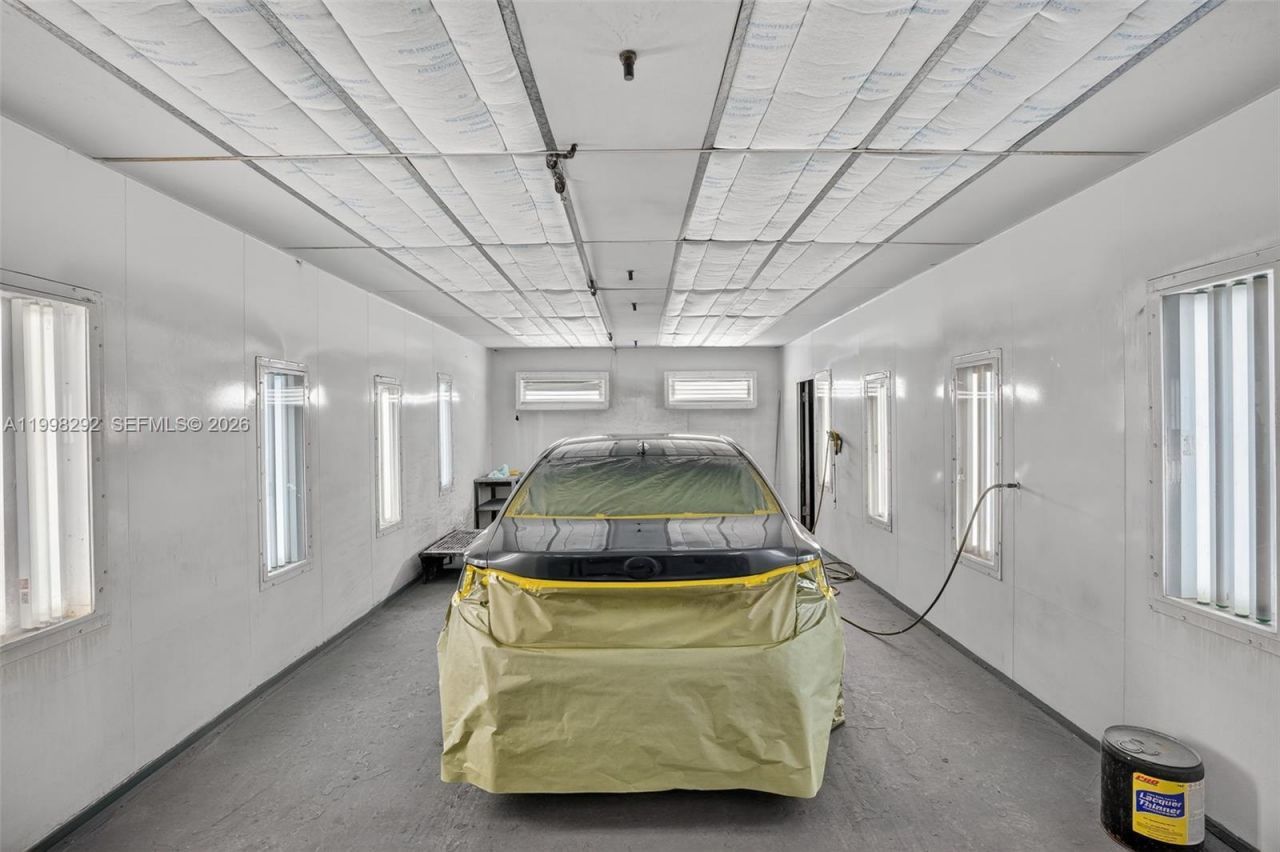 6701 SW 8th St , Miami, FL 33144 Photo