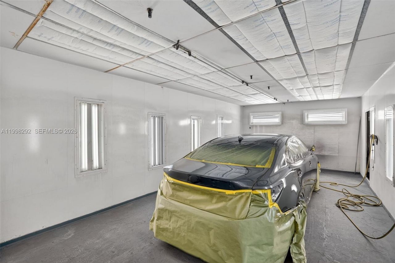 6701 SW 8th St , Miami, FL 33144 Photo