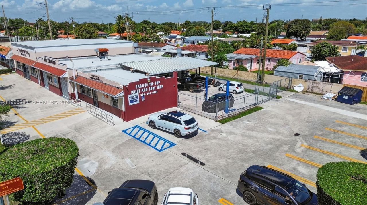 6701 SW 8th St , Miami, FL 33144 Photo