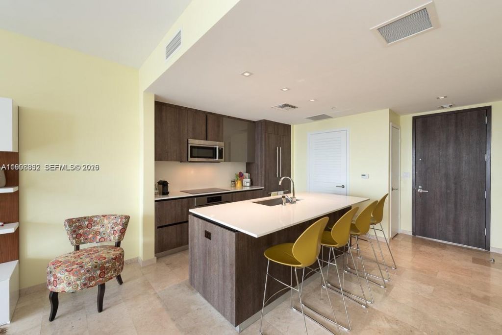 68 SE 6th St, Unit 3006, Miami, FL 33131 Photo