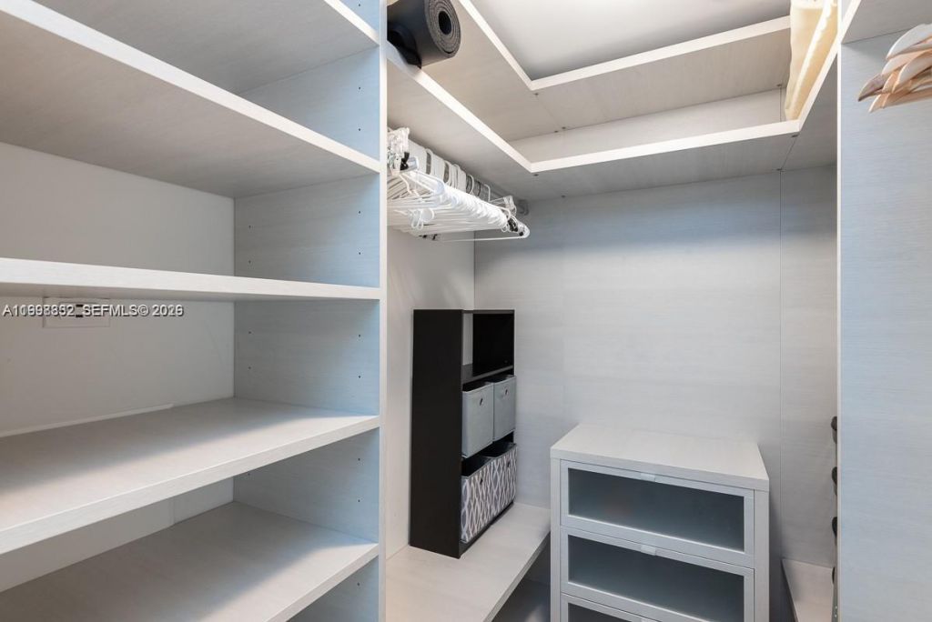 68 SE 6th St, Unit 3006, Miami, FL 33131 Photo