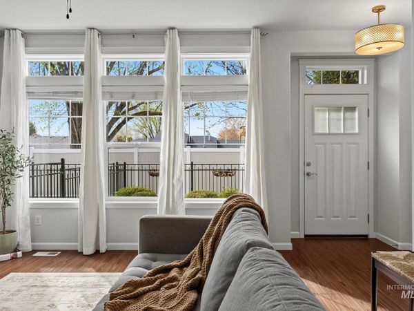 4372 N Five Mile Road, Boise, ID 83713