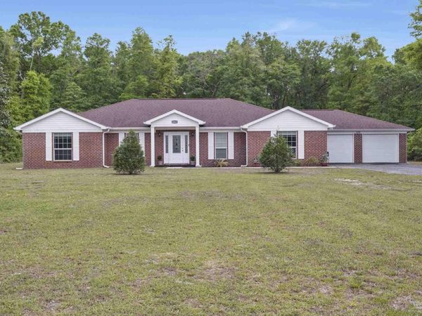 6069 Oglesbey Rd, Milton, FL 32570