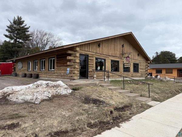 905 W Bayfield St, Washburn, WI 54891