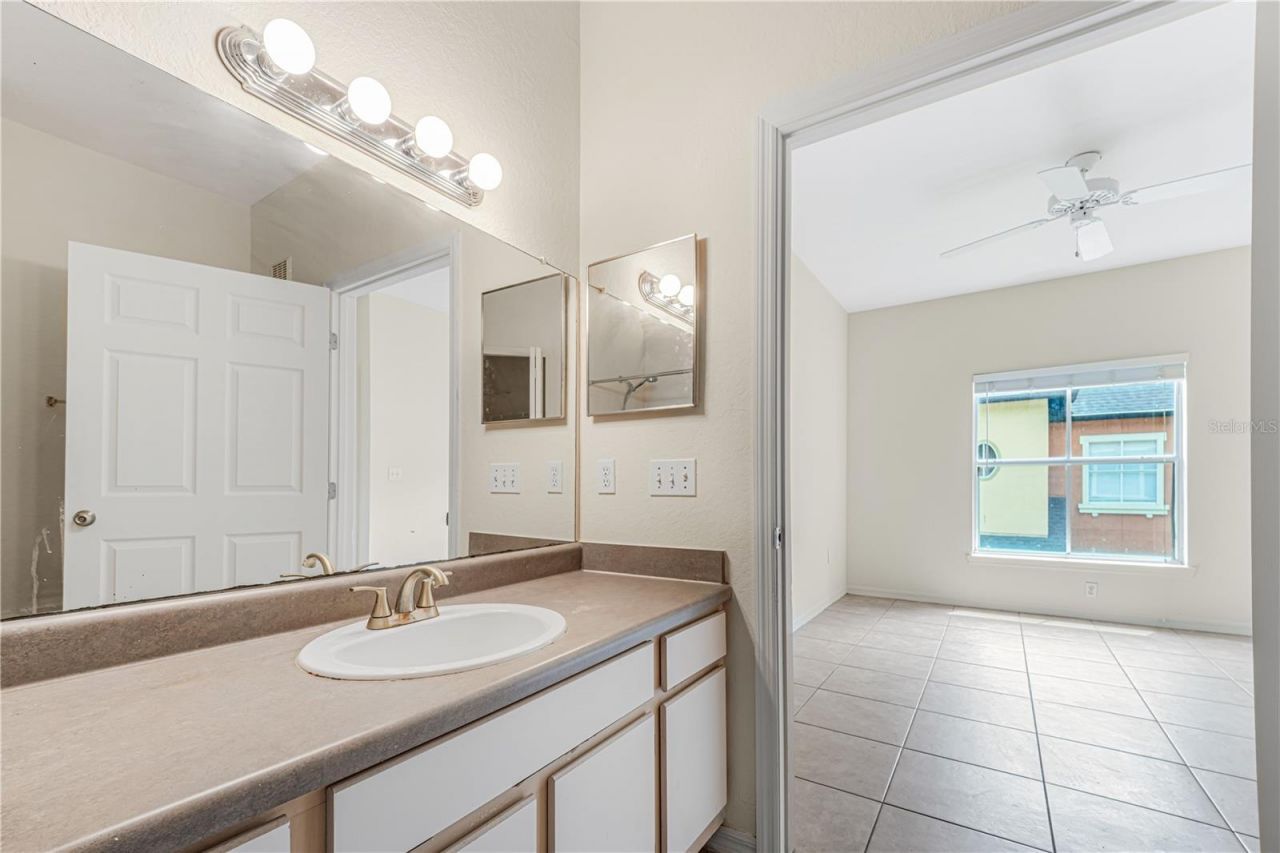 6025 Westgate Drive , Unit 2527, Orlando, FL 32835 Photo