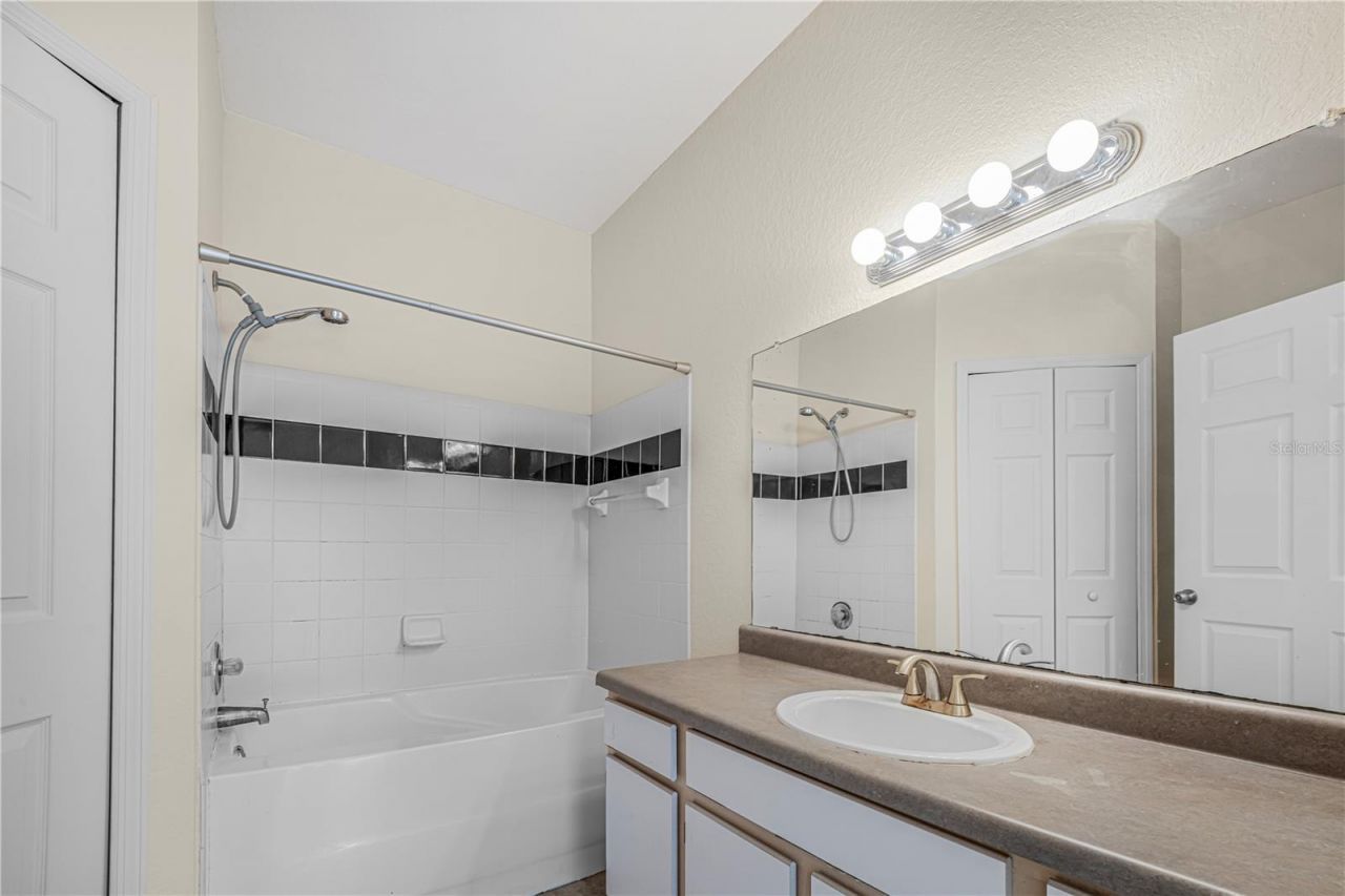 6025 Westgate Drive , Unit 2527, Orlando, FL 32835 Photo