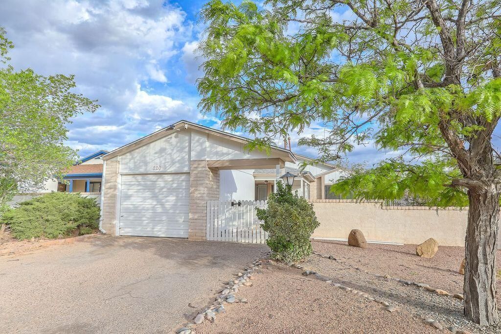 220 Pearl Drive Ne, Rio Rancho, NM 87124 Main Photo
