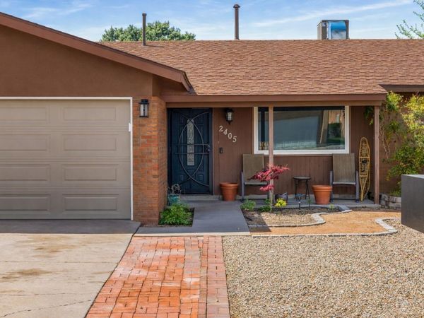 2405 Hiawatha Drive NE, Albuquerque, NM 87112