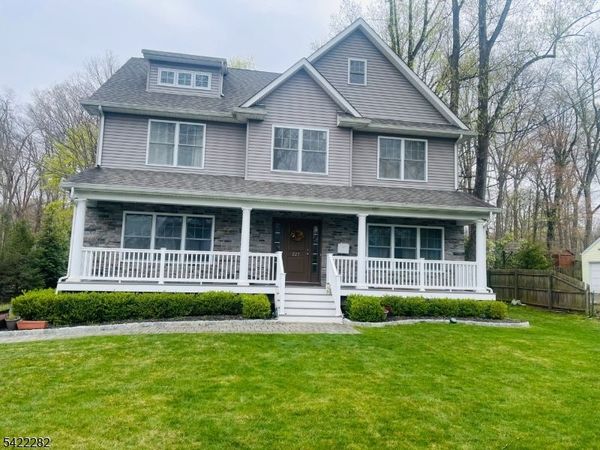 227 E Mcclellan Ave, Livingston, NJ 07039