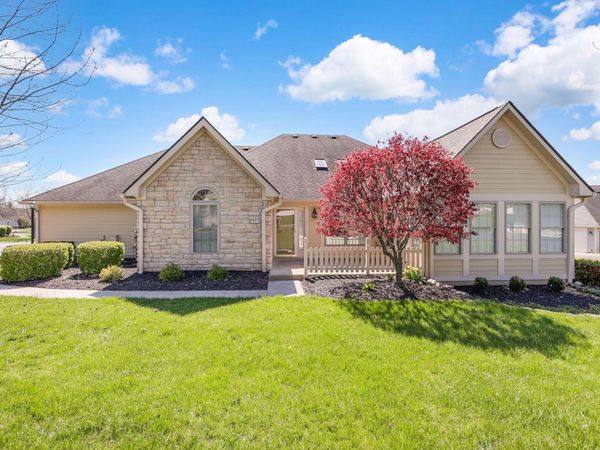 1477 Meadow Ridge Drive, Lancaster, OH 43130