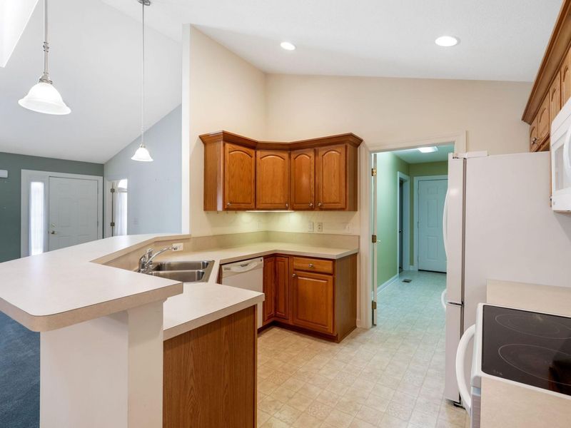 1477 Meadow Ridge Drive, Lancaster, OH 43130 Photo 17