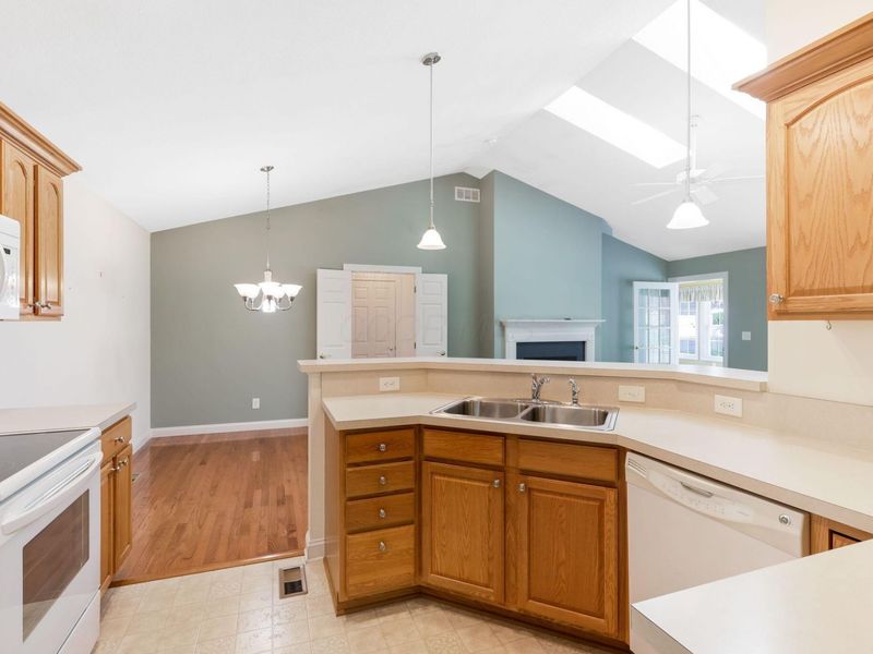 1477 Meadow Ridge Drive, Lancaster, OH 43130 Photo 18