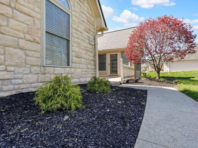 1477 Meadow Ridge Drive, Lancaster, OH 43130 Photo 3