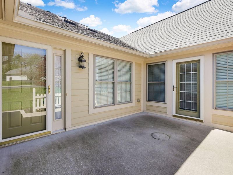 1477 Meadow Ridge Drive, Lancaster, OH 43130 Photo 4