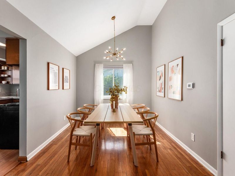 3460 Darbyshire Drive , Hilliard, OH 43026 Photo 10