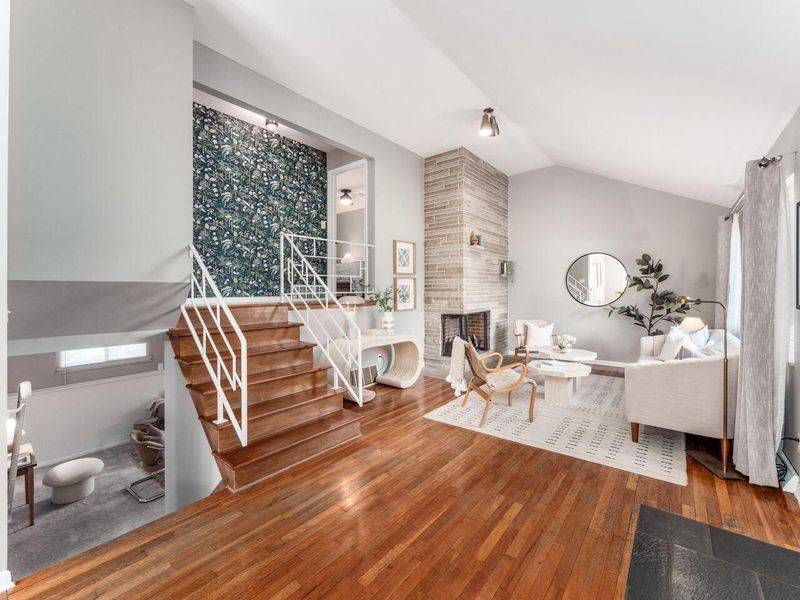 3460 Darbyshire Drive , Hilliard, OH 43026 Photo 3