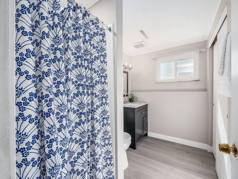 3460 Darbyshire Drive , Hilliard, OH 43026 Photo 30