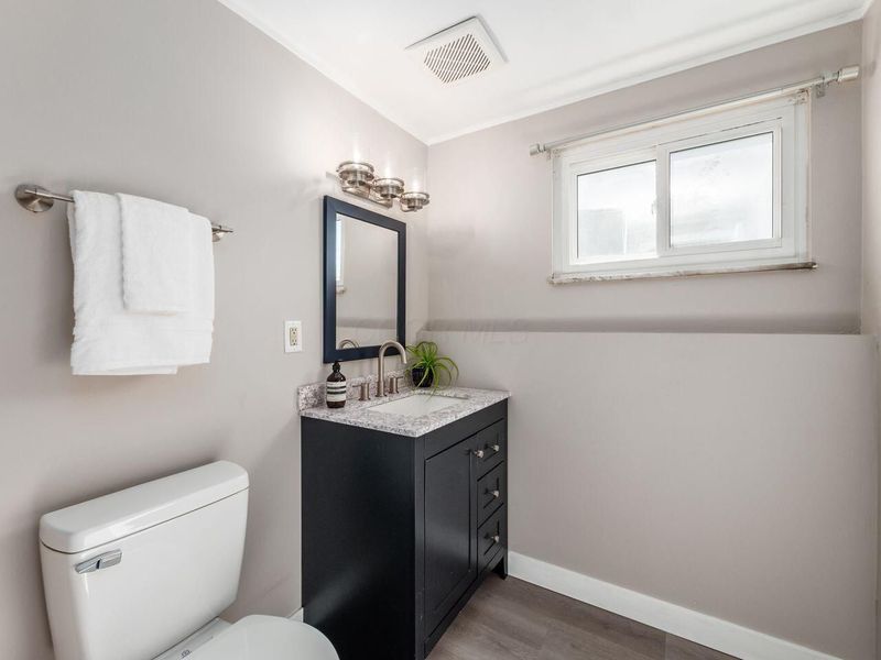 3460 Darbyshire Drive , Hilliard, OH 43026 Photo 31