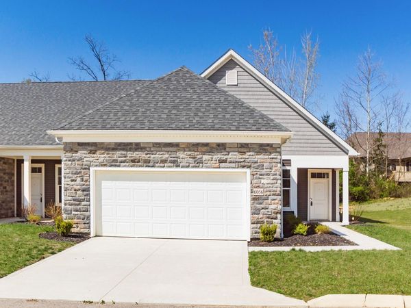 6056 Naughten Pond Drive , Columbus, OH 43213