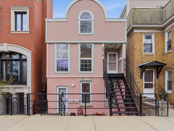 2016 W Charleston Avenue, Chicago, IL 60647