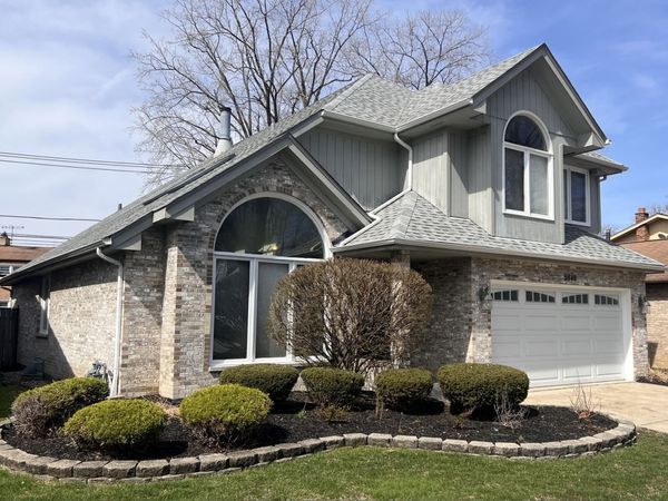 9848 S Beverly Avenue, Chicago, IL 60643