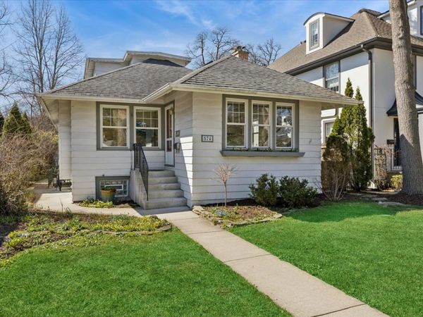 574 Orchard Lane , Winnetka, IL 60093