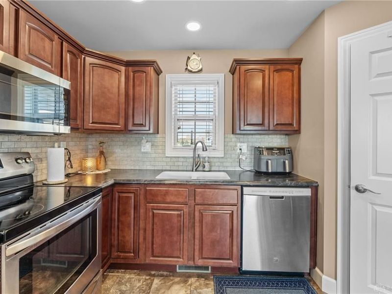 1706 Applejack Drive, Wapakoneta, OH 45895 Photo 22