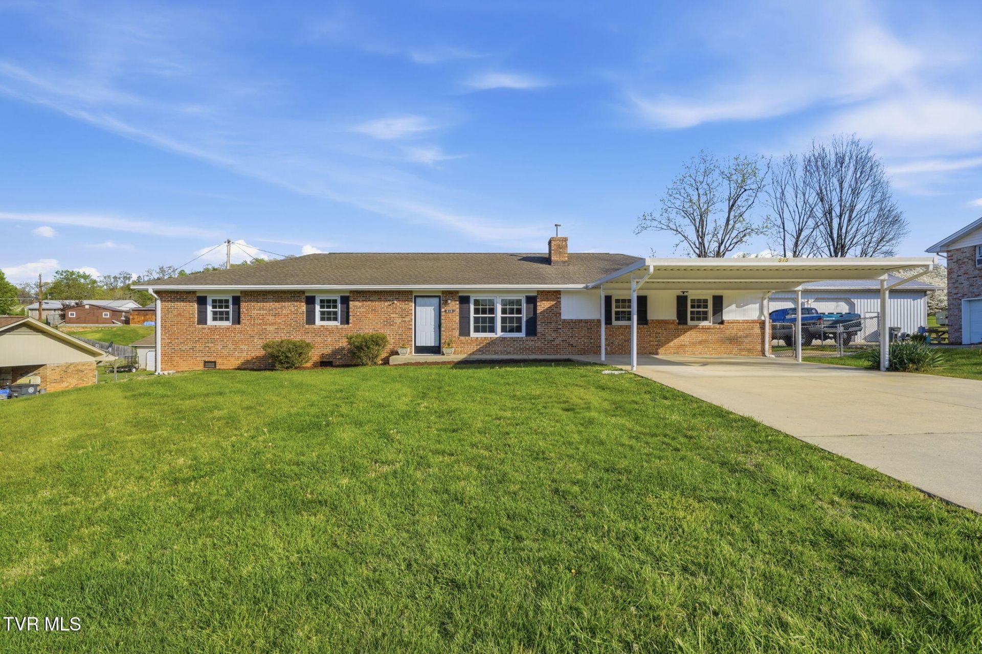 515 Poplar Street, Mount Carmel, TN 37645 Main Photo