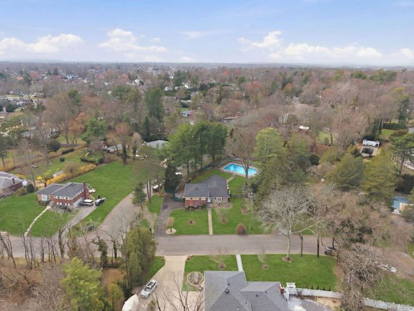 6 Viola Drive , Glen Cove, NY 11542