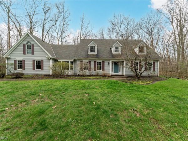 8233 Whispering Pines Drive , Novelty, OH 44072