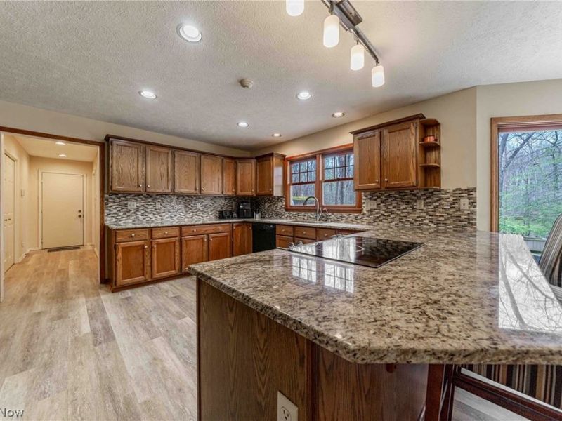 8233 Whispering Pines Drive, Novelty, OH 44072 Photo 17