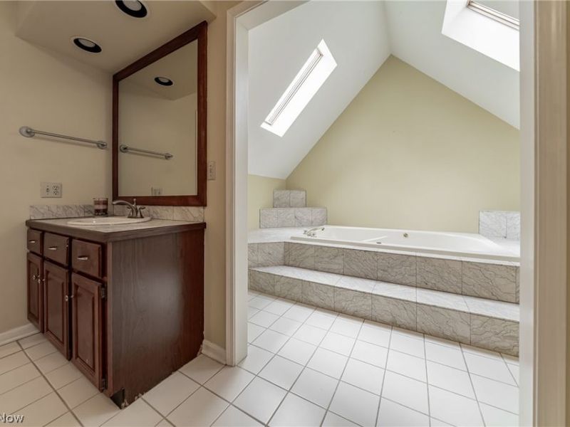 8233 Whispering Pines Drive, Novelty, OH 44072 Photo 33