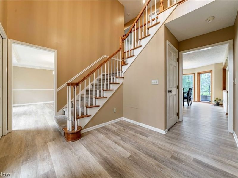 8233 Whispering Pines Drive, Novelty, OH 44072 Photo 4