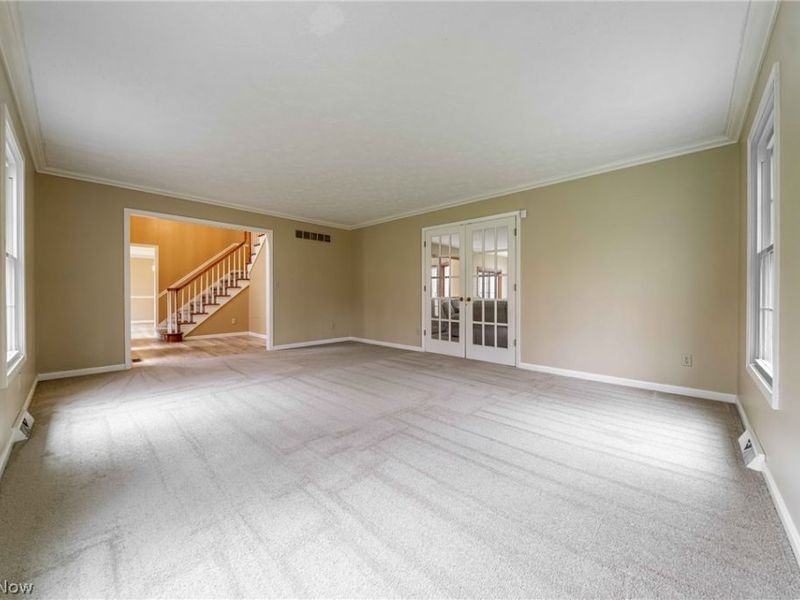 8233 Whispering Pines Drive, Novelty, OH 44072 Photo 5