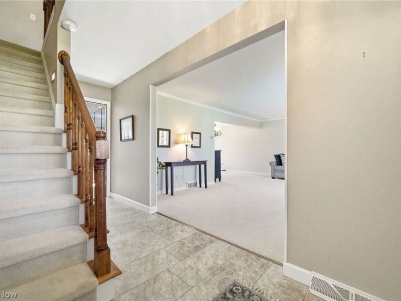 26529 Fairfax Lane, North Olmsted, OH 44070 Photo 10