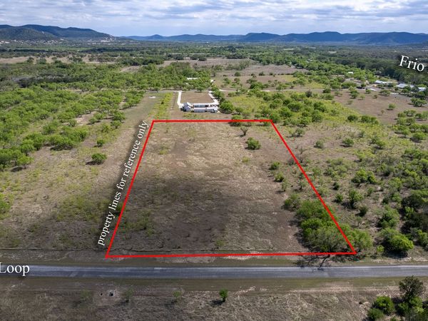 869 RIDGE LOOP, Rio Frio, TX 78879