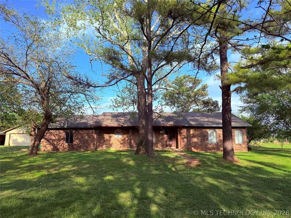 920 Timber Grove Drive , Ardmore, OK 73401