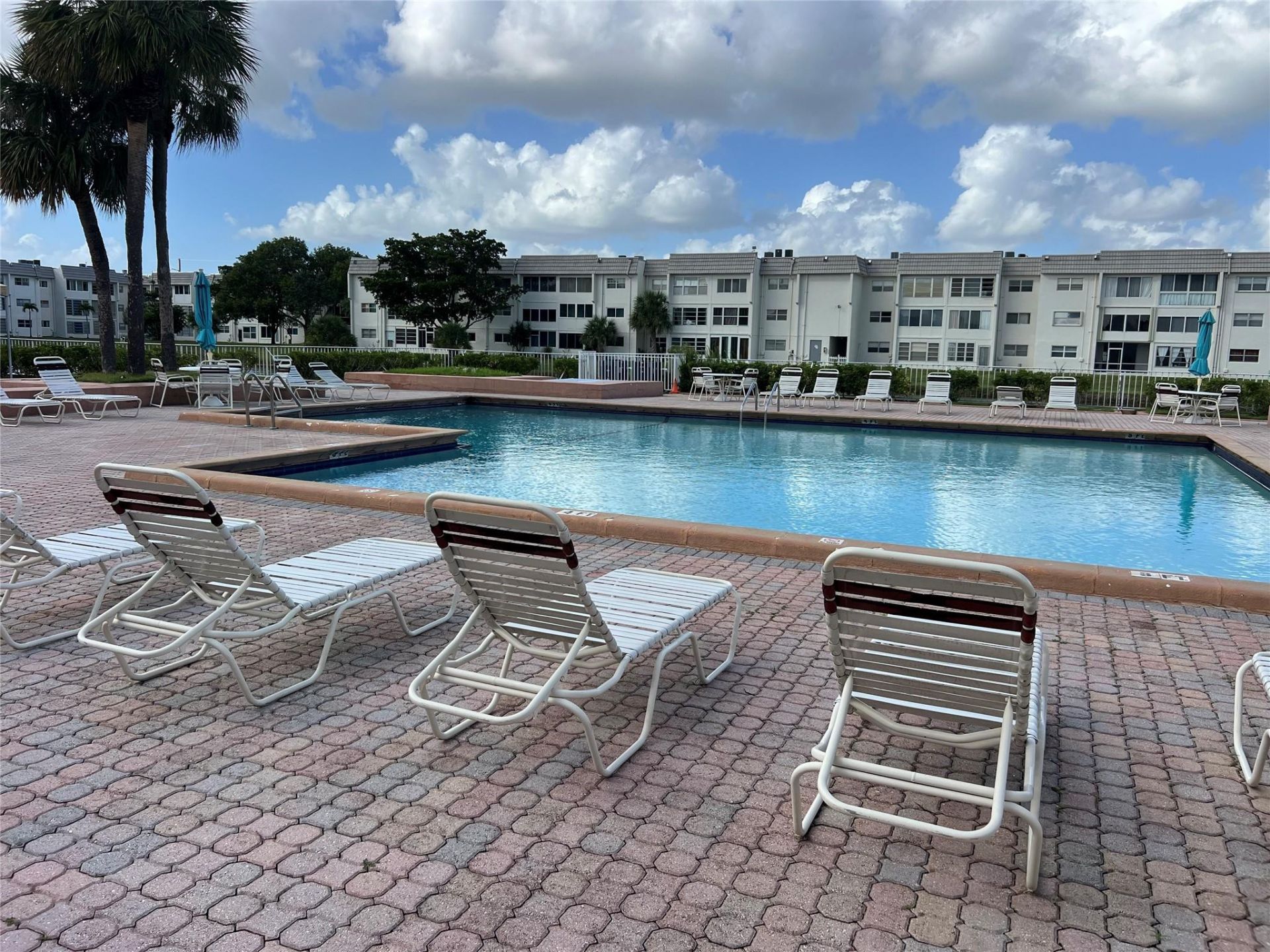 8135 Sunrise Lakes Boulevard, Unit 307, Sunrise, FL 33322 Photo