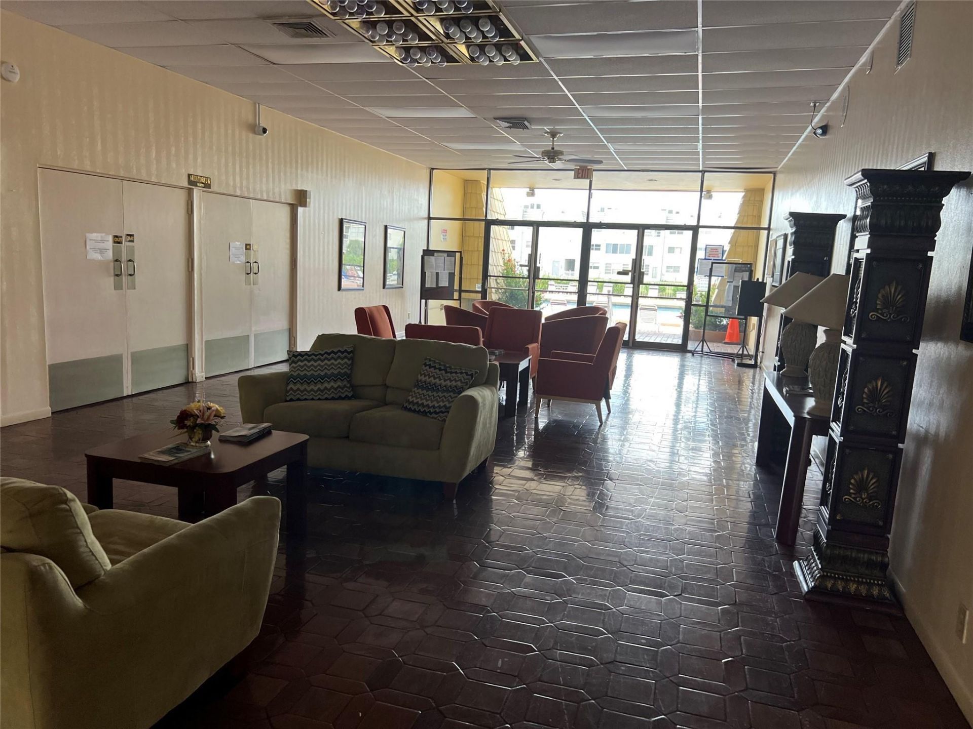 8135 Sunrise Lakes Boulevard, Unit 307, Sunrise, FL 33322 Photo