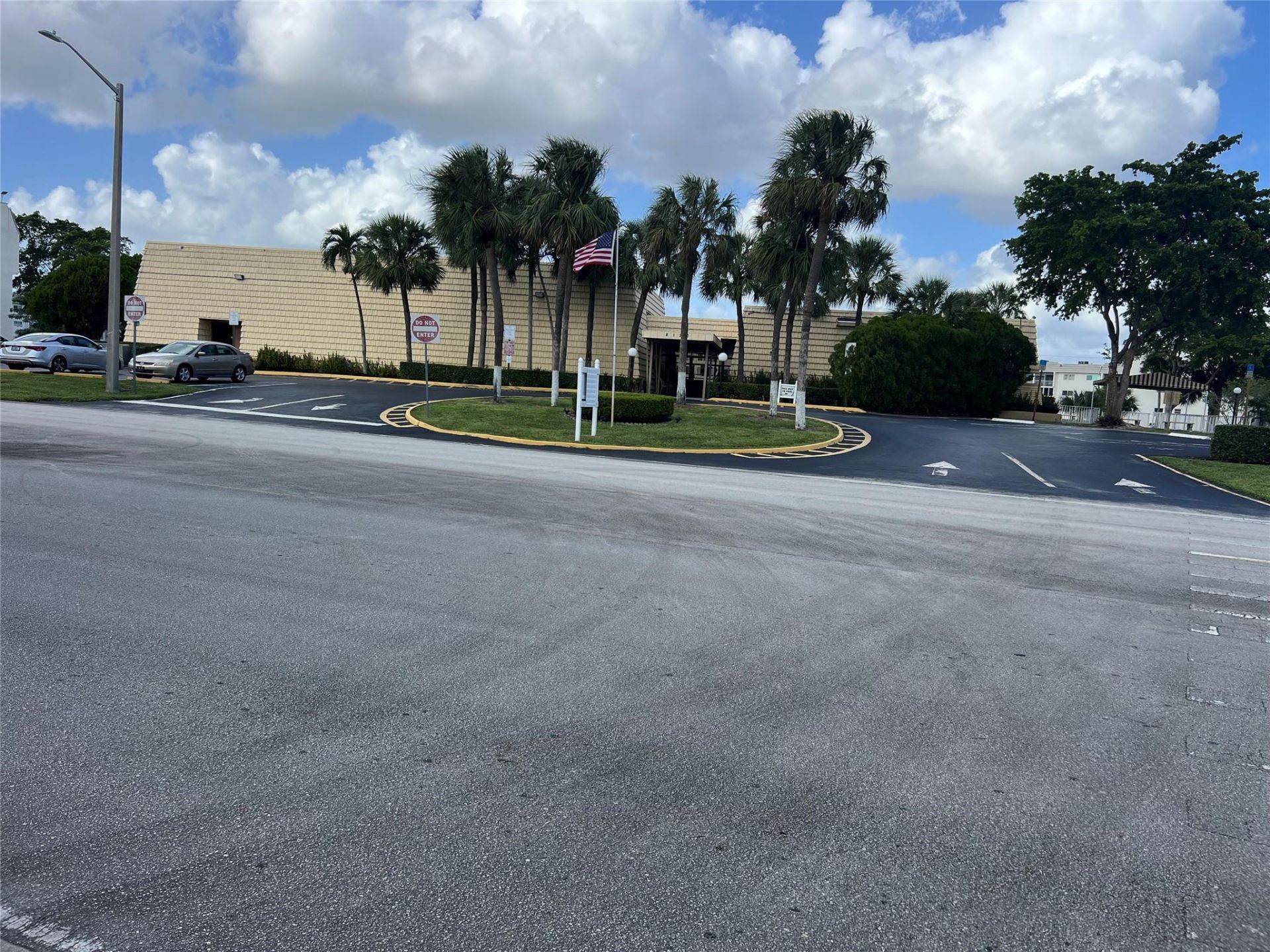 8135 Sunrise Lakes Boulevard, Unit 307, Sunrise, FL 33322 Photo