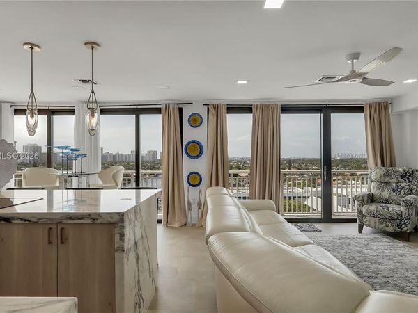 3100 NE 48th St, Unit PH18, Fort Lauderdale, FL 33308