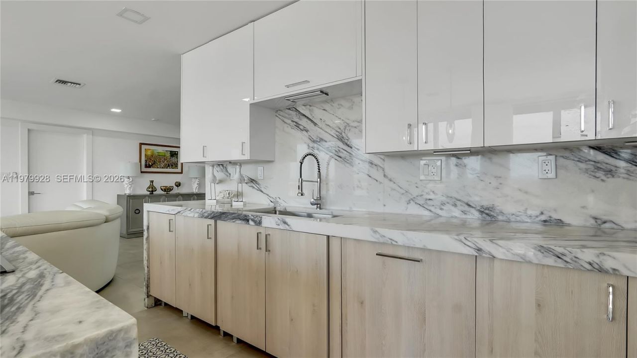 3100 NE 48th St, Unit PH18, Fort Lauderdale, FL 33308 Photo