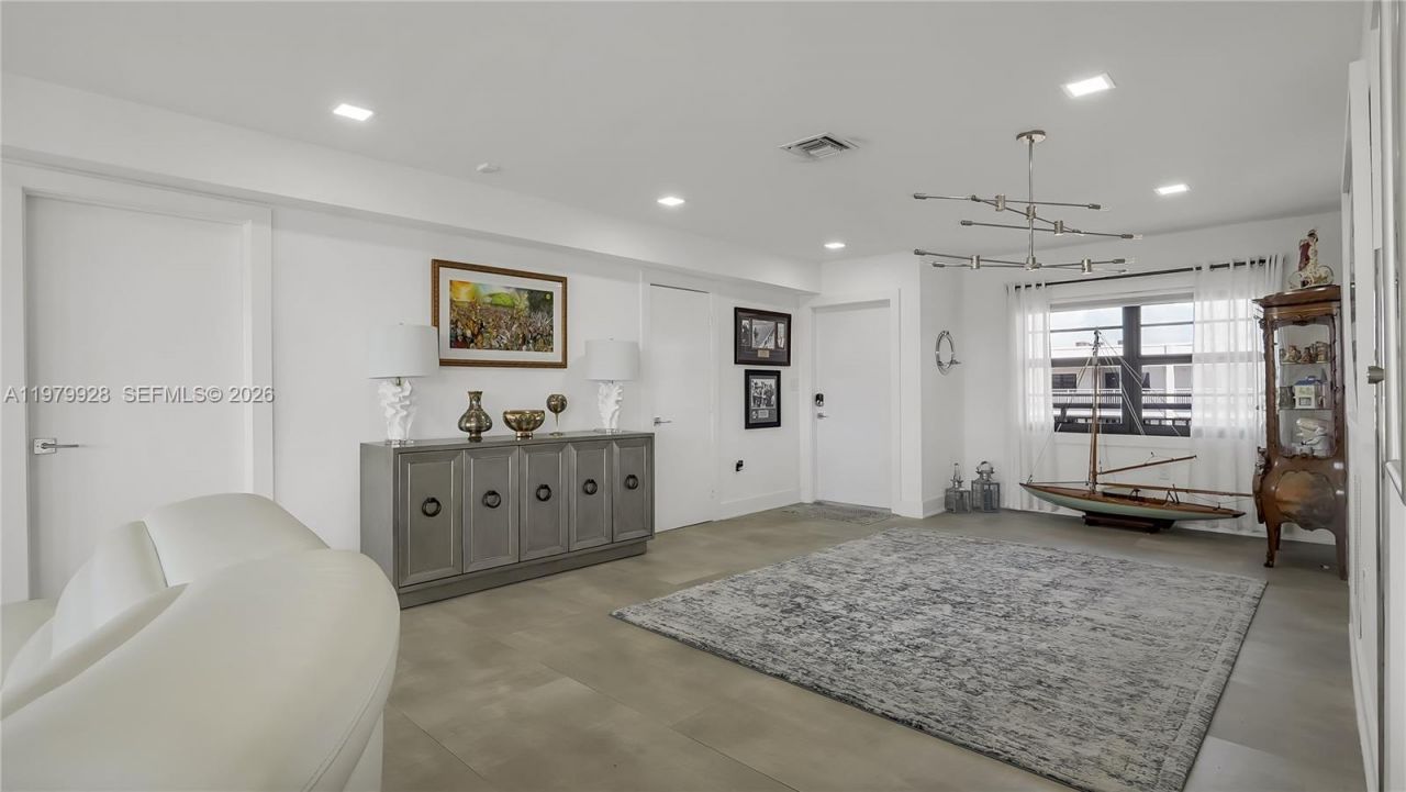 3100 NE 48th St, Unit PH18, Fort Lauderdale, FL 33308 Photo