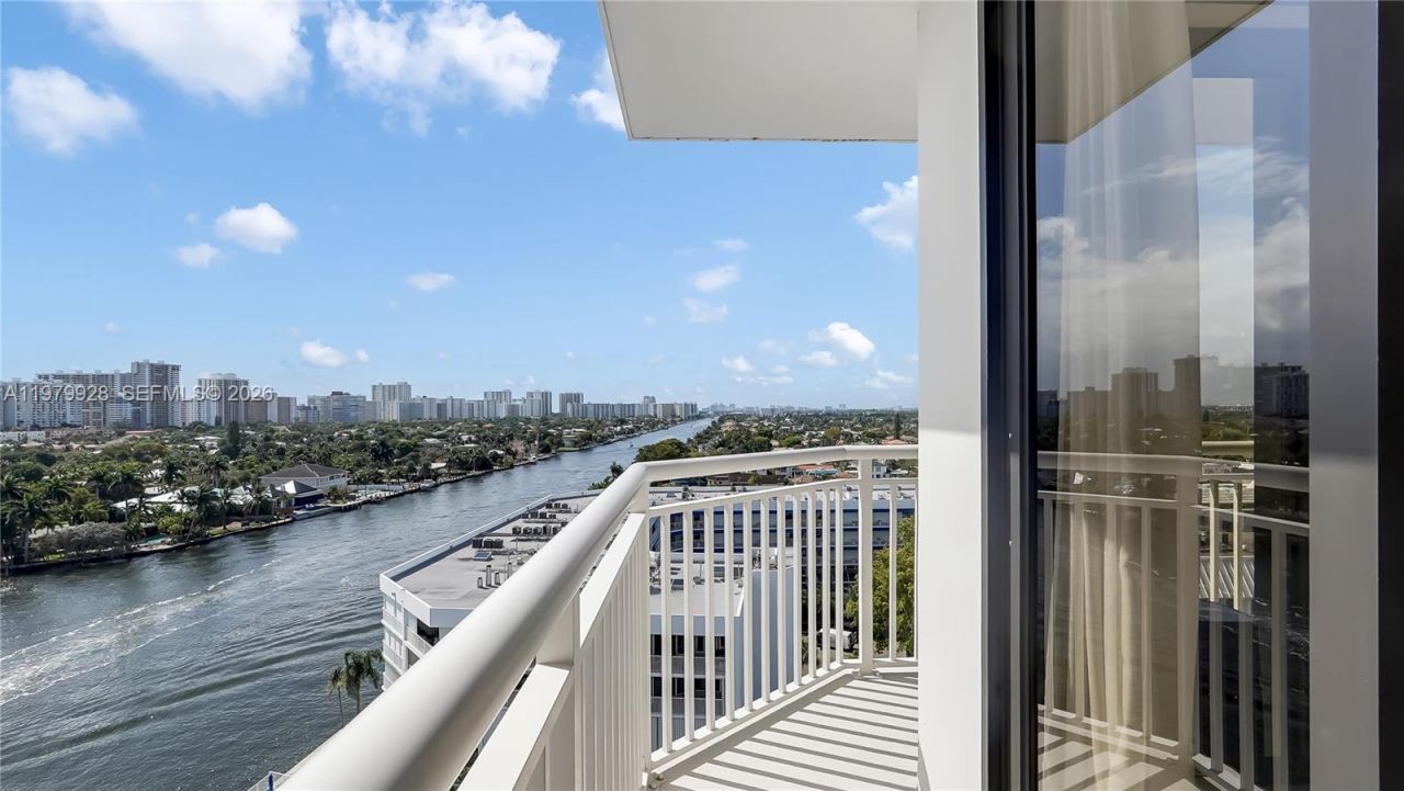 3100 NE 48th St, Unit PH18, Fort Lauderdale, FL 33308 Photo