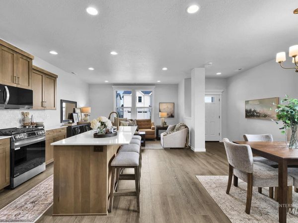 414 N Fritts Ave, Meridian, ID 83642