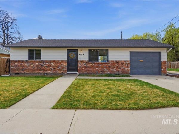 1115 E. Roosevelt, Nampa, ID 83686