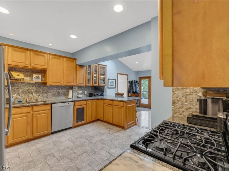 2874 Coleridge Road, Cleveland Heights, OH 44118 Photo 13